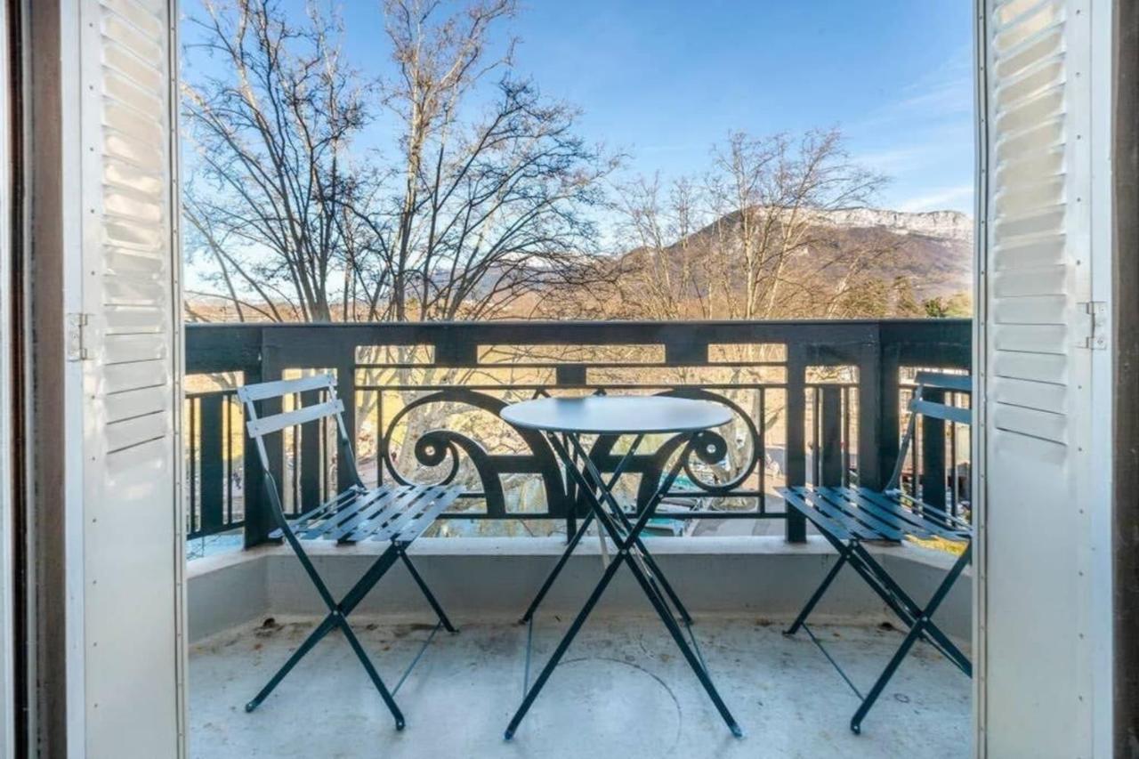 The Red Heart Of Annecy - Beautiful Apartment For 4 People Bagian luar foto