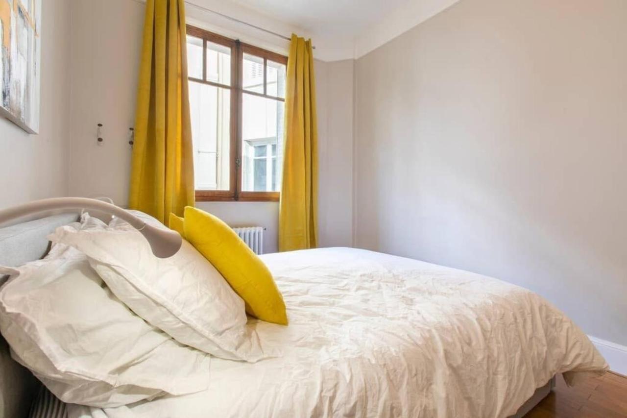 The Red Heart Of Annecy - Beautiful Apartment For 4 People Bagian luar foto